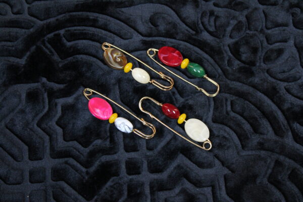 Ball shaped safety pin - Image 2